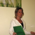 kelly-300x225 Kelly the Kitchen Kop (http://kellythekitchenkop.com) introduces the topic at a recent meetup